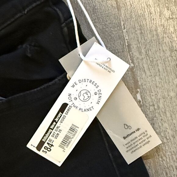 DAZE Jeans SHY GIRL HIGH RISE CROP FLARE | color: video games. Size 26 - Picture 10 of 11